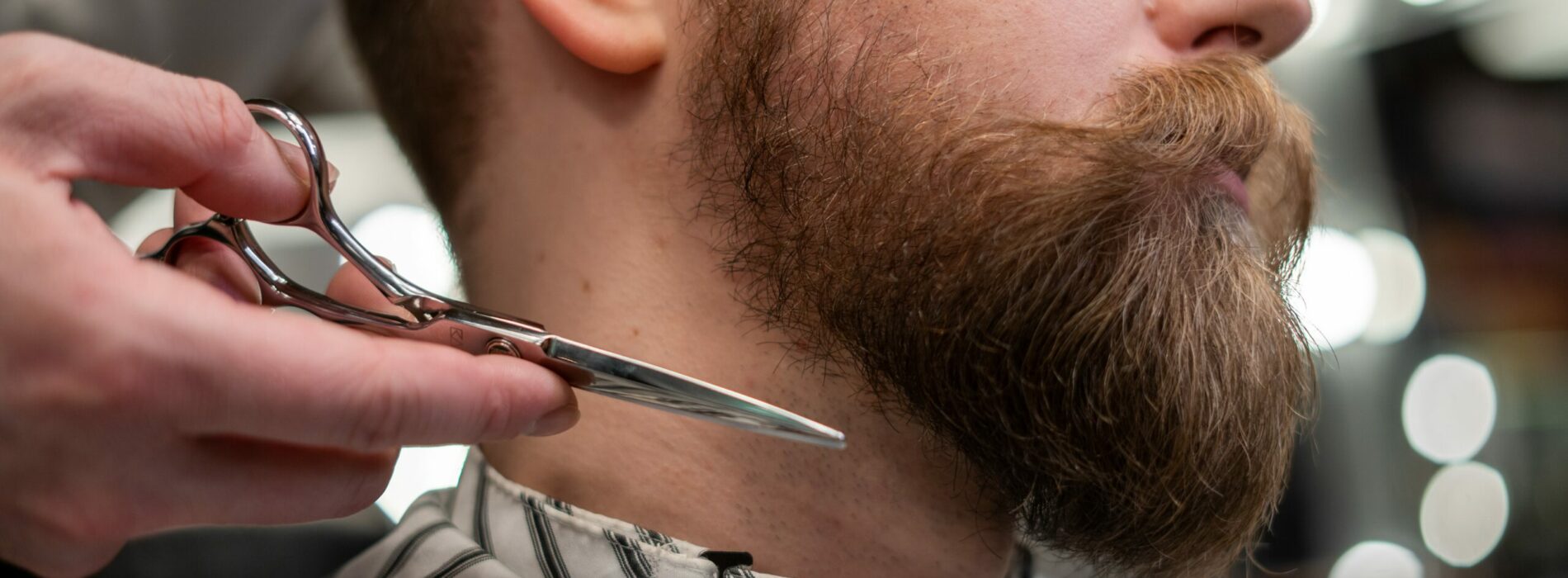 Porady jak zapuścić brodę oraz o nią dbać