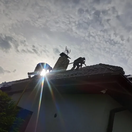 Dlaczego wełna celulozowa sprawdza się lepiej niż pianka PUR?