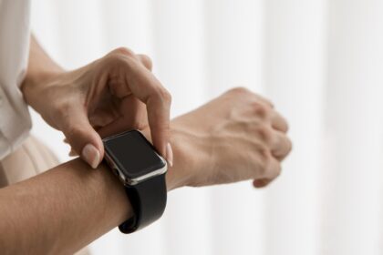 Najlepsze smartwatche z możliwością rozmowy z nadgarstka – ranking 2025