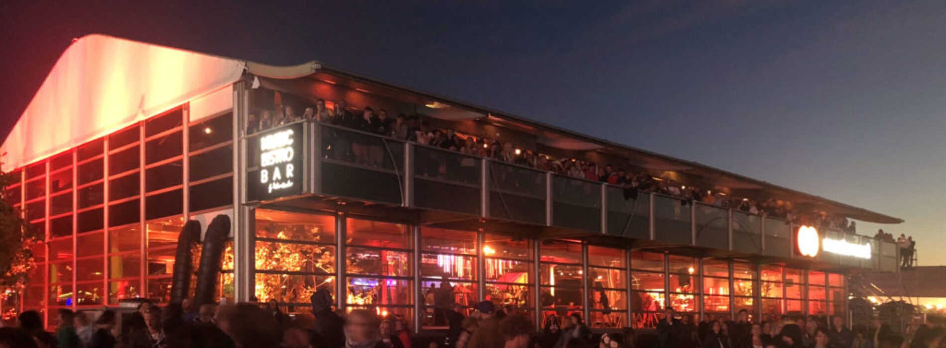 Namioty piętrowe i modułowe – jak zwiększyć powierzchnię eventową na ograniczonym terenie